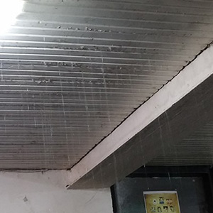 بارش باران بهاری از سقف سالن تختی!