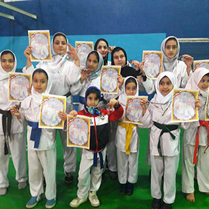 خمام - نائب قهرمانی تیم بانوان خمام در مسابقات چهارجانبه کاراته‌ی کوچصفهان