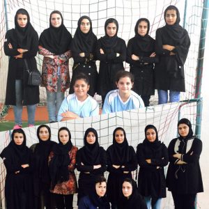 خمام - دختران فوتبالیست خمام به یک پیروزی و یک تساوی در مقابل تیم رودسر دست یافتند