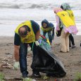 طرح پاکسازی ساحل جفرود بالا از زباله به مناسبت روز ملی دریای کاسپین اجرا شد