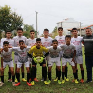 خمام - تیم نوجوانان شهرداری خمام با نتیجه ۲ بر ۱ شکست خورد
