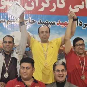 خمام - رضا بلوری در مسابقات قهرمانی شنای کارگران کشور به ۱ مدال طلا و ۳ نقره دست یافت
