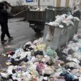 جدال پاکبانان با انباشت زباله در ایام نوروز
